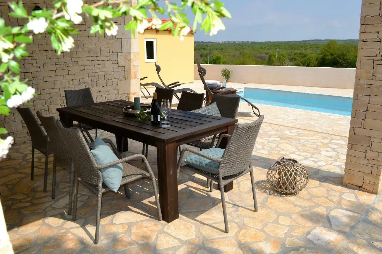 Villa Jomi Tar-Vabriga 0*,